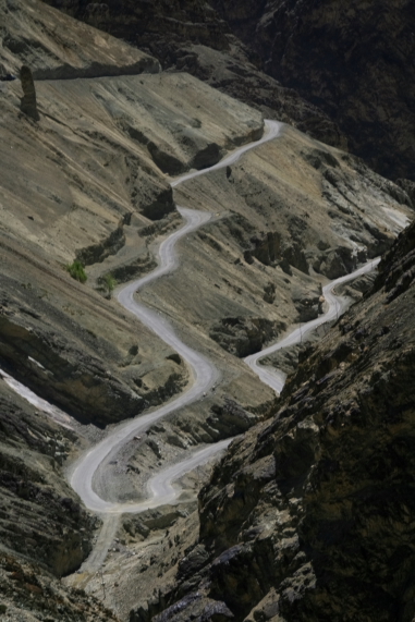 21 roads in ladakh.JPG